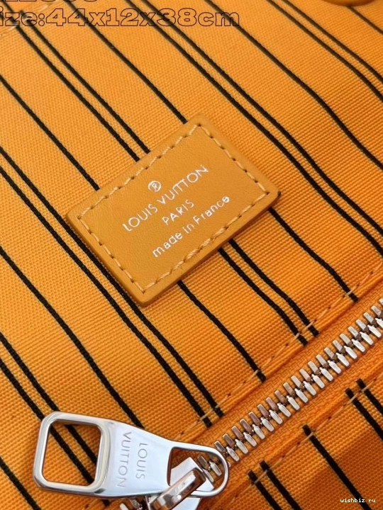 WIS MM-38*44*12.5CM Christopher Backpack Louis Vuitton 1202